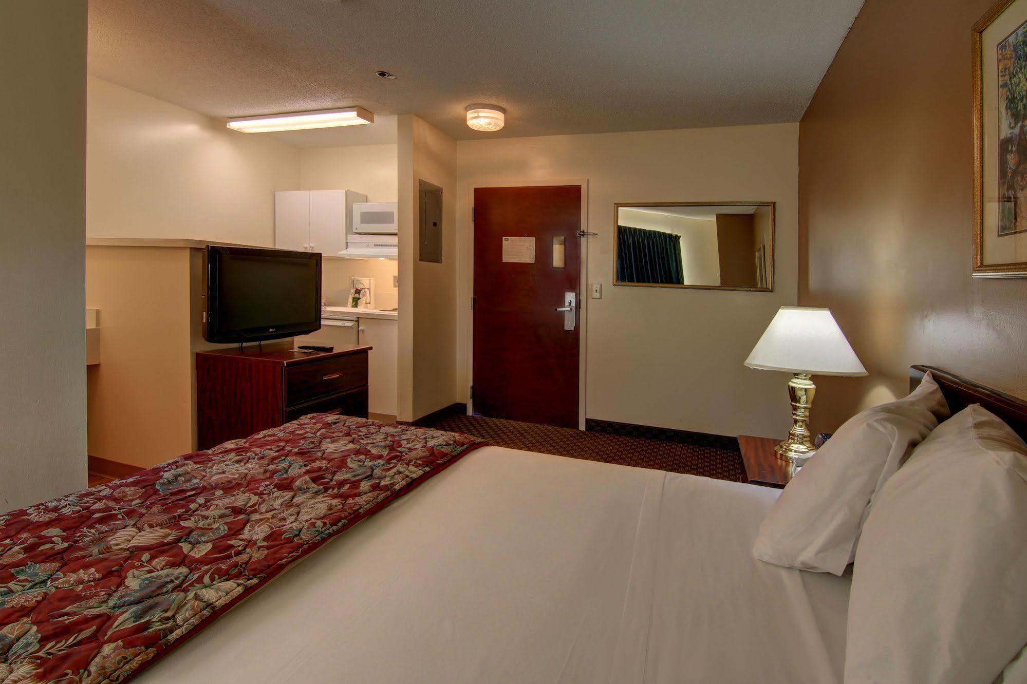 Intown Suites Extended Stay Atlanta Ga - Snellville Exteriör bild