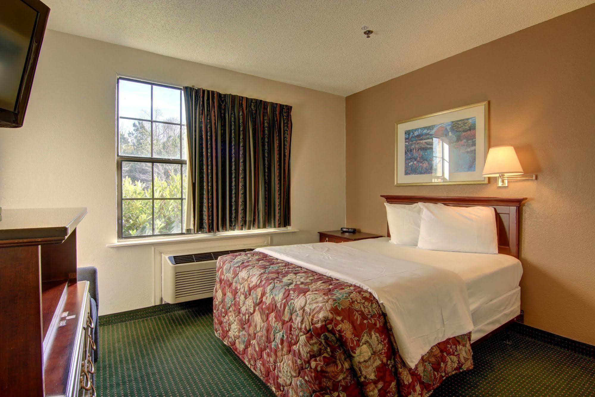 Intown Suites Extended Stay Atlanta Ga - Snellville Exteriör bild