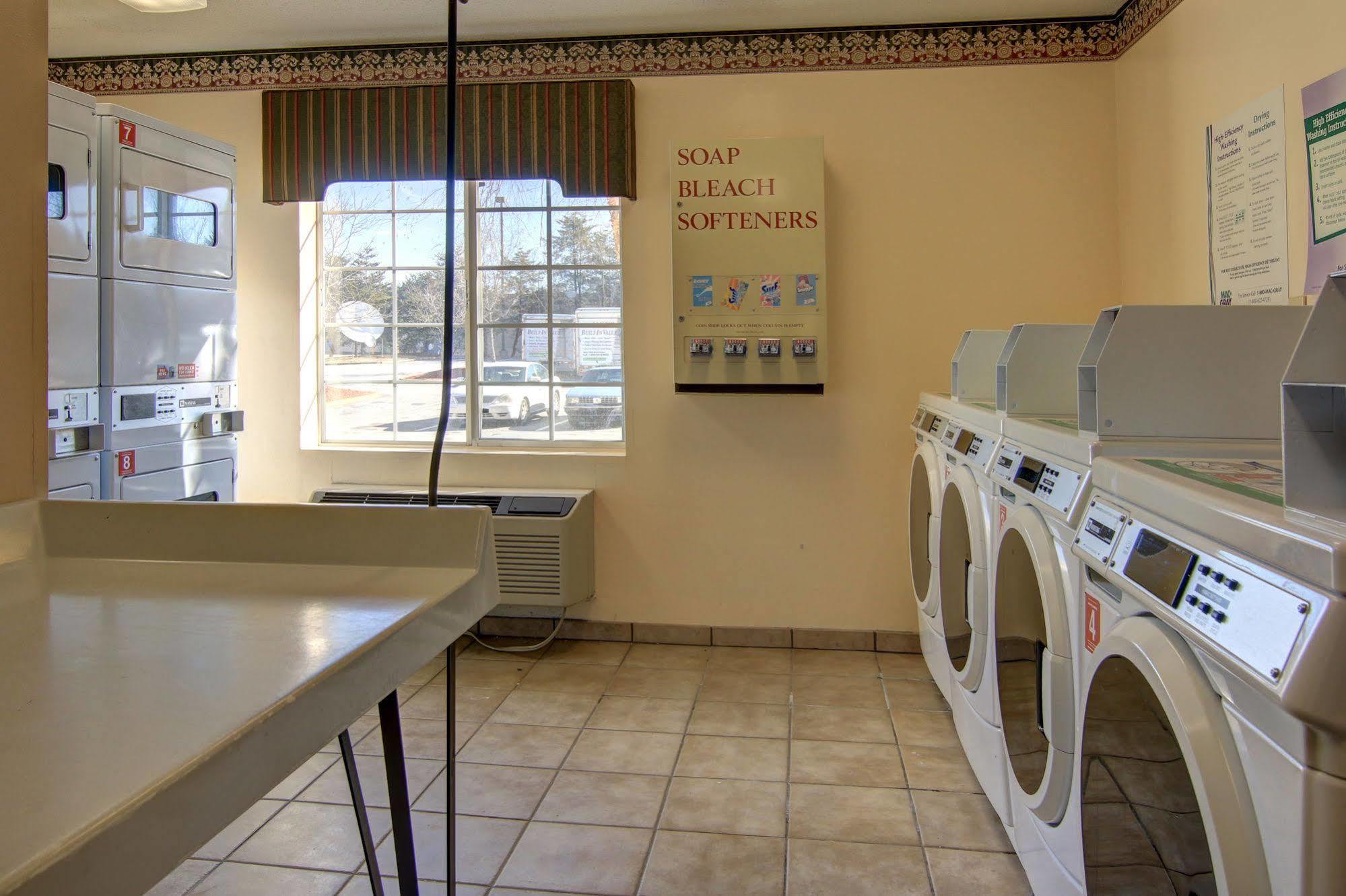 Intown Suites Extended Stay Atlanta Ga - Snellville Exteriör bild